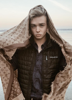 Austin Anderson LV scarf